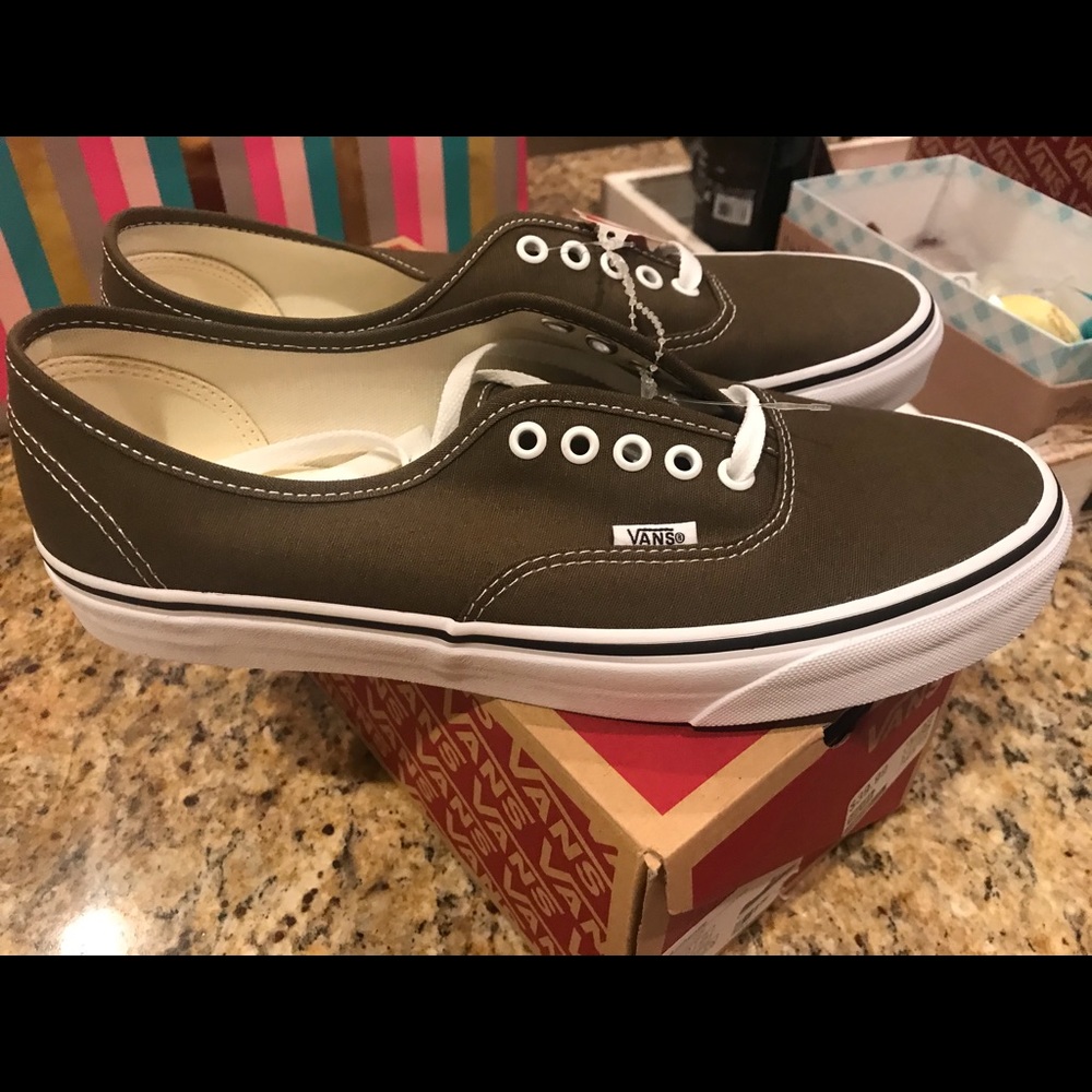 Brand New Men’s Vans